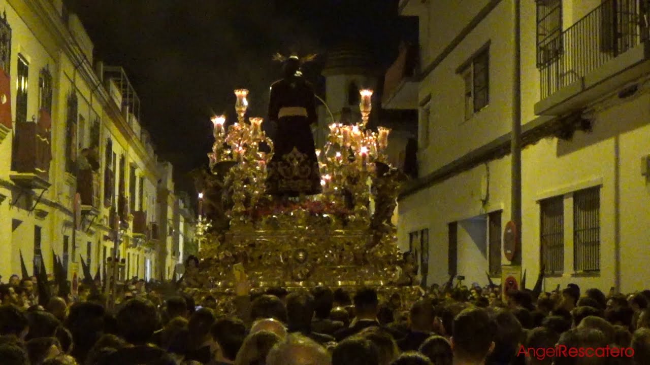 Entrada del Cautivo de Santa Genoveva | Semana Santa Sevilla 2022 @AngelRescatero
