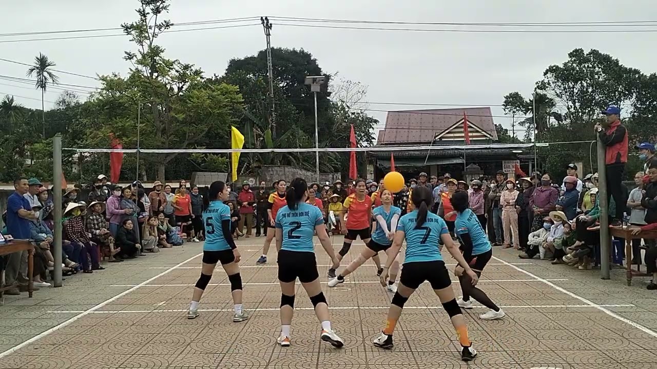 Bán kết 1 giải bóng chuyền hơi nữ xã Vĩnh Hoàng 2026 nữ Đơn Duệ gặp Tứ Chính sét 1