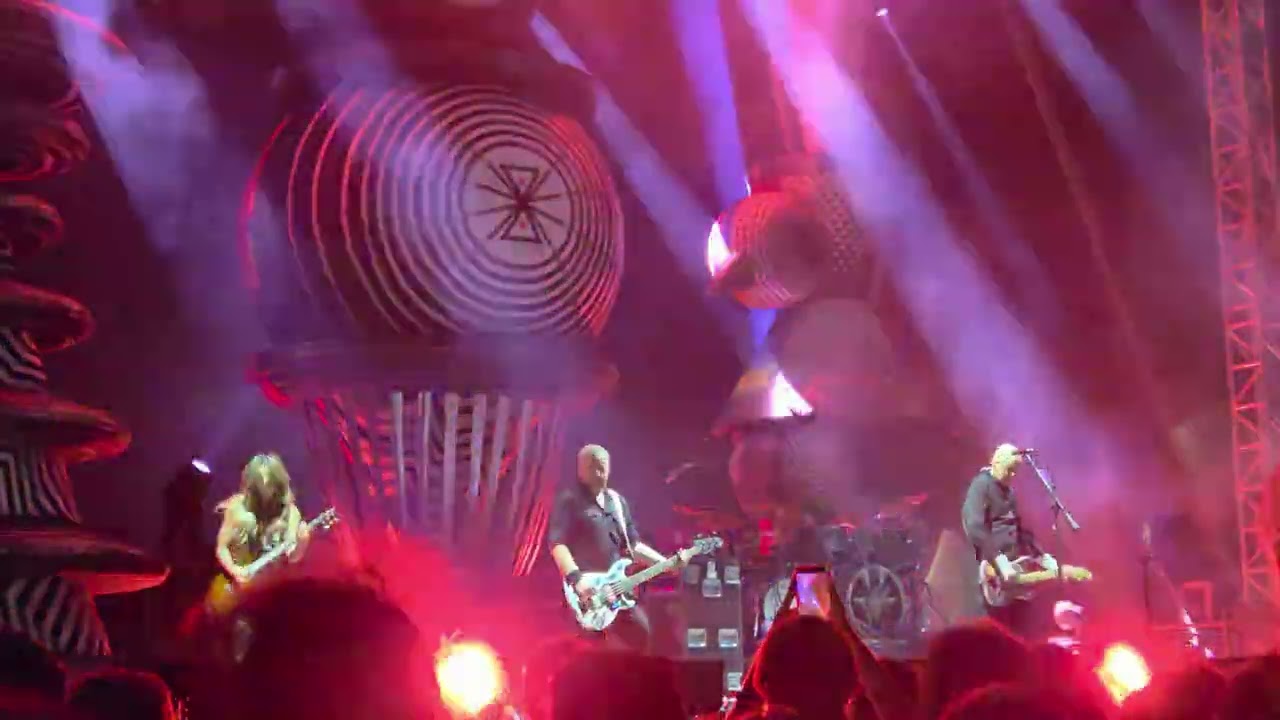 Smashing Pumpkins - Cherub Rock - Jellybelly - If There Is a God - Bodies - Zero (Hills of Rock 25)