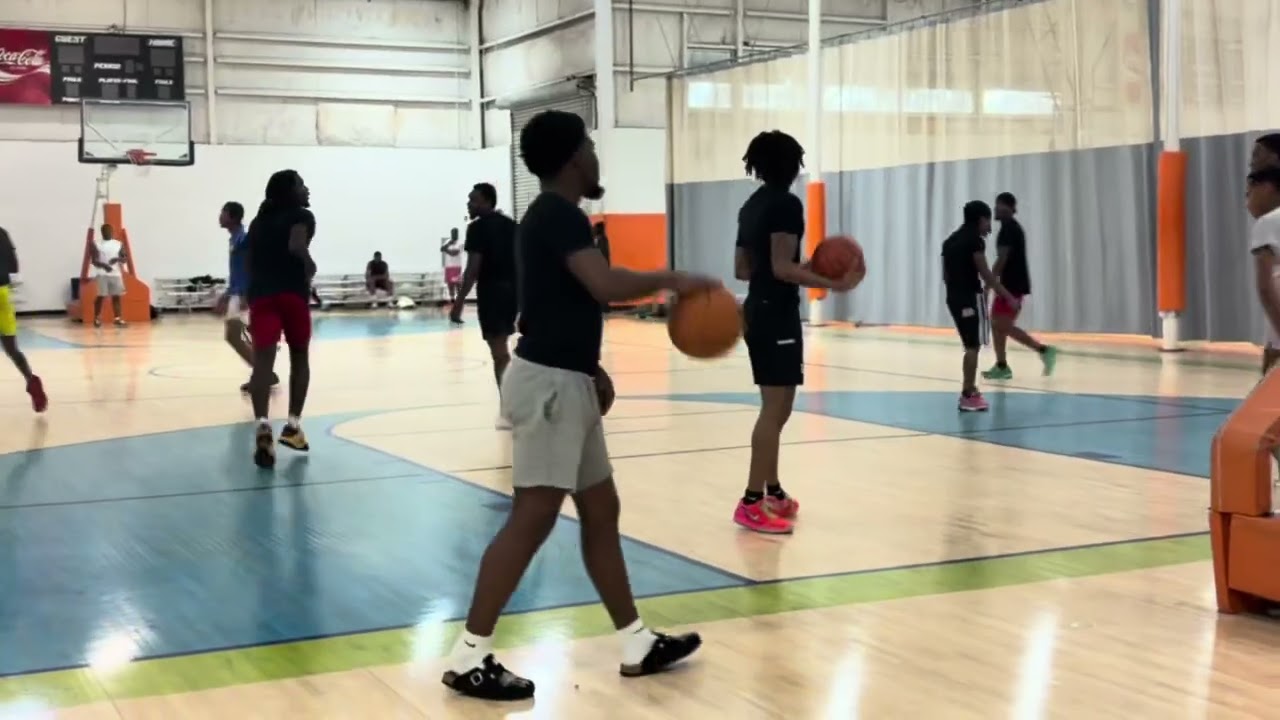 GOING 5v5 WITH REAL HOOPERS !!