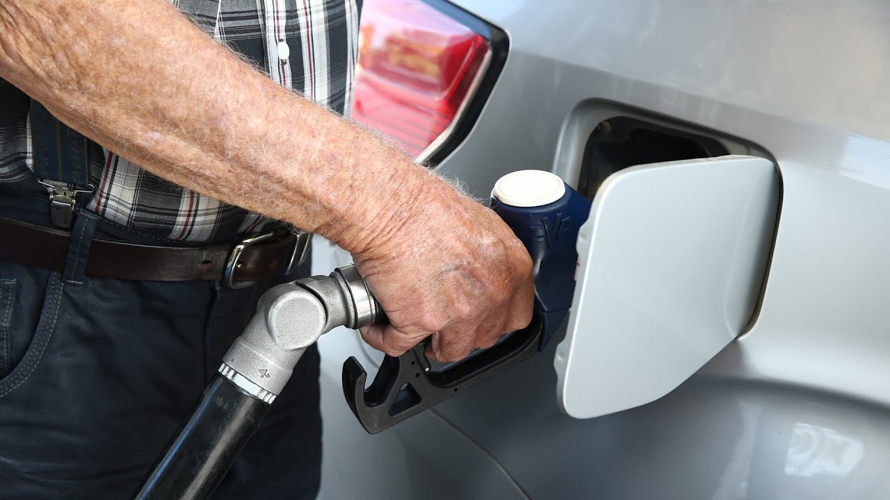 Australian fuel shortage sees increase in diesel theft, claims petrol station owner