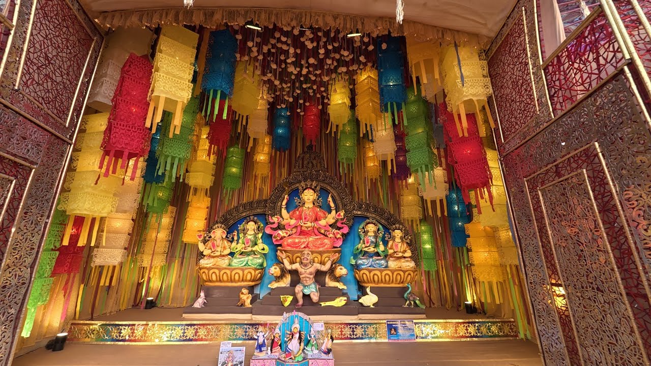 DURGA PUJA PANDAL PART- 2 | CENTRAL COLONY VLOGS | SILIGURI | WITH MY MOM AND SISTER | CHRISHAAN86 |