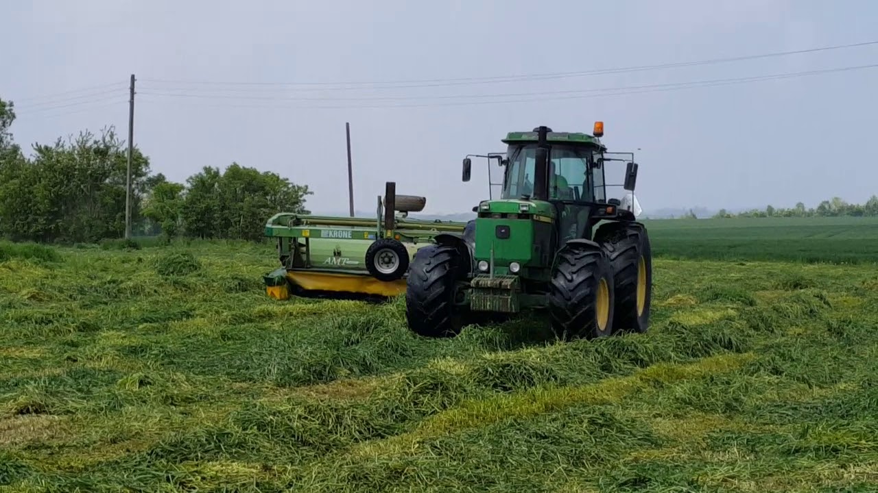 Akcja koszenie życicy 2019 - John Deere  2x-4755 - Kombinat rolny Kietrz