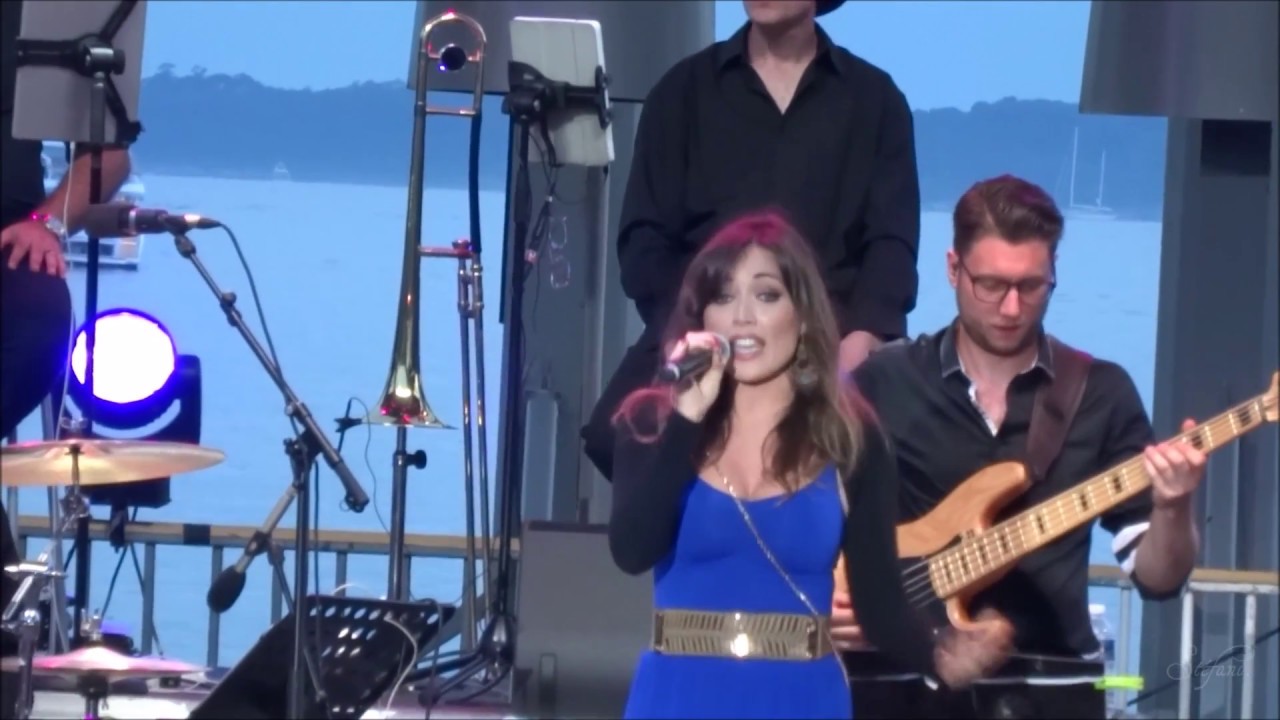 Elsa Esnoult - Pour qui tu me prends - Enfant Star et Match - Juan Les Pins -