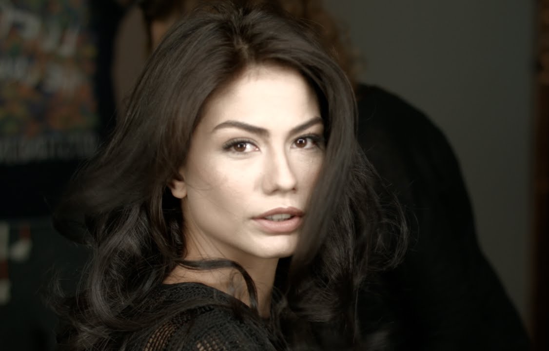 Demet ÖZDEMİR Makyajı - Hamiyet AKPINAR
