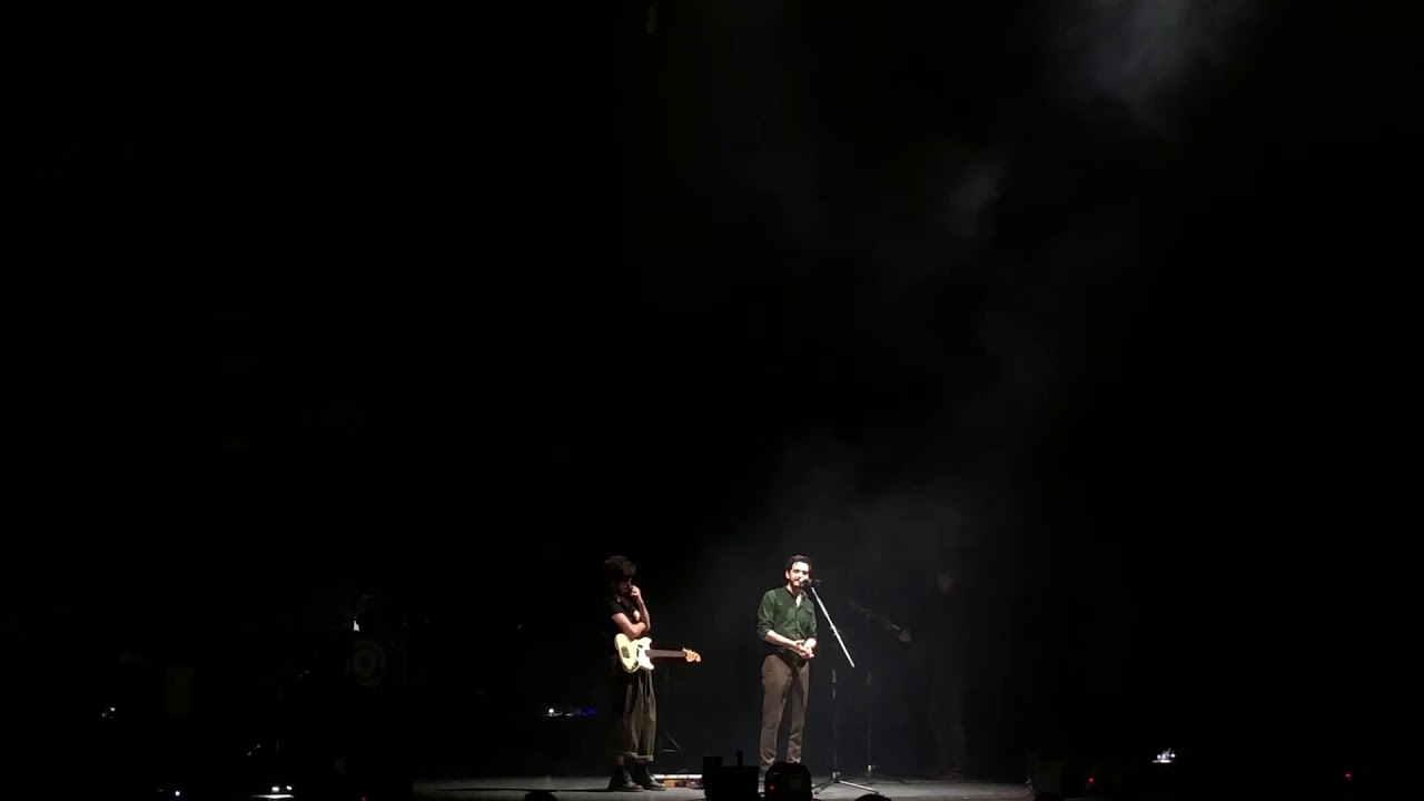 Enamórate de alguien más