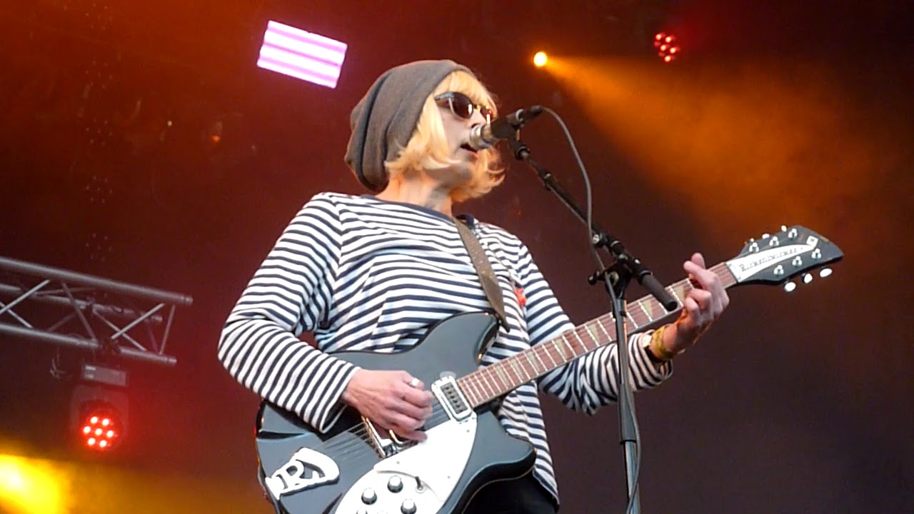 Bettie Serveert - Tom Boy /  Receiver @ Utrecht bevrijdingsfestival (2/3)