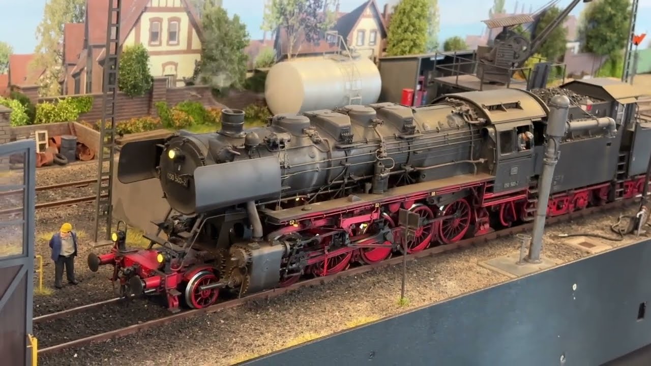 Super-realistic highly detailed model railway little engine shop in gauge 1 scale 1/32