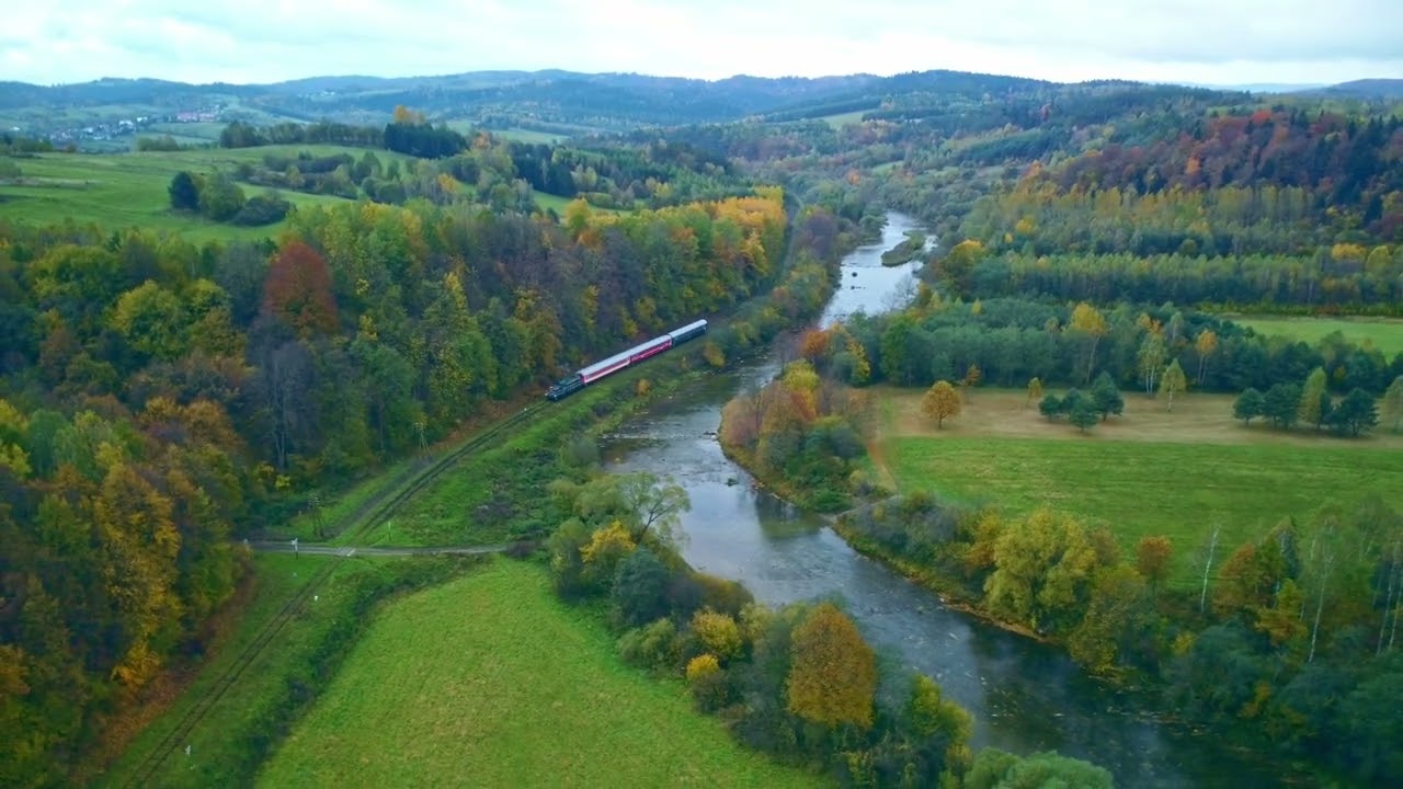 Turkol pociąg Przełęcz do Łupkowa wzdłuż Osławy