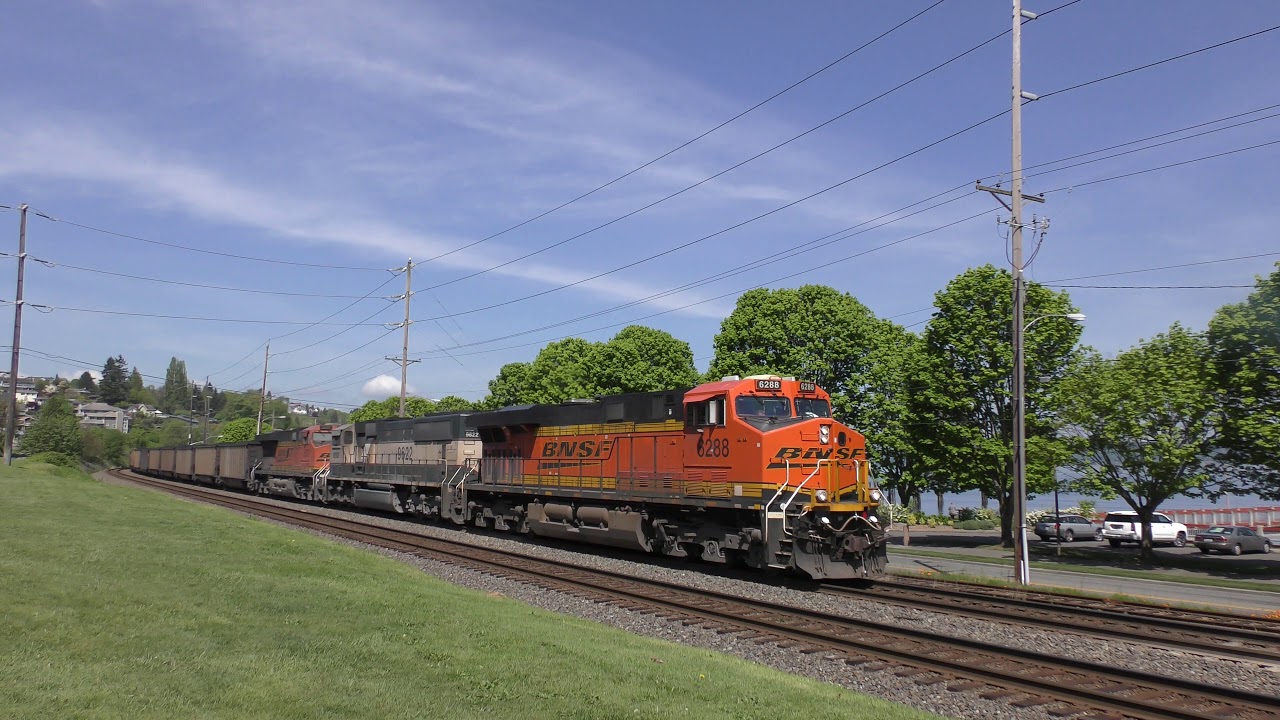 5 2 2018 Trains, Blurry, @ Old Town Tacoma, WA 4K