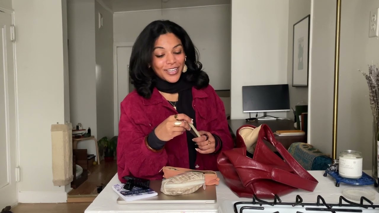 what's in my bag - writer's edition