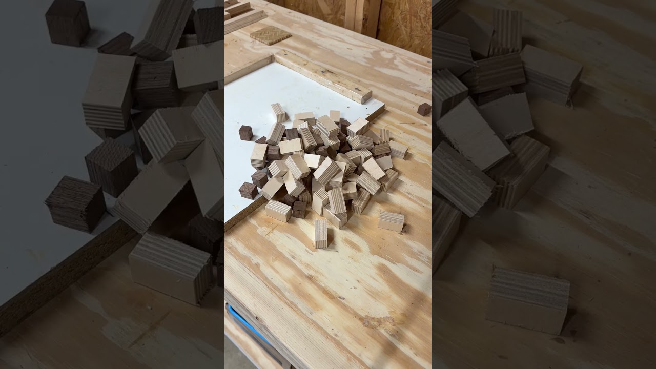 Пытаюсь довести до совершенства плетение корзины #столярноедело #узорчатаяфанера #деревообработка...