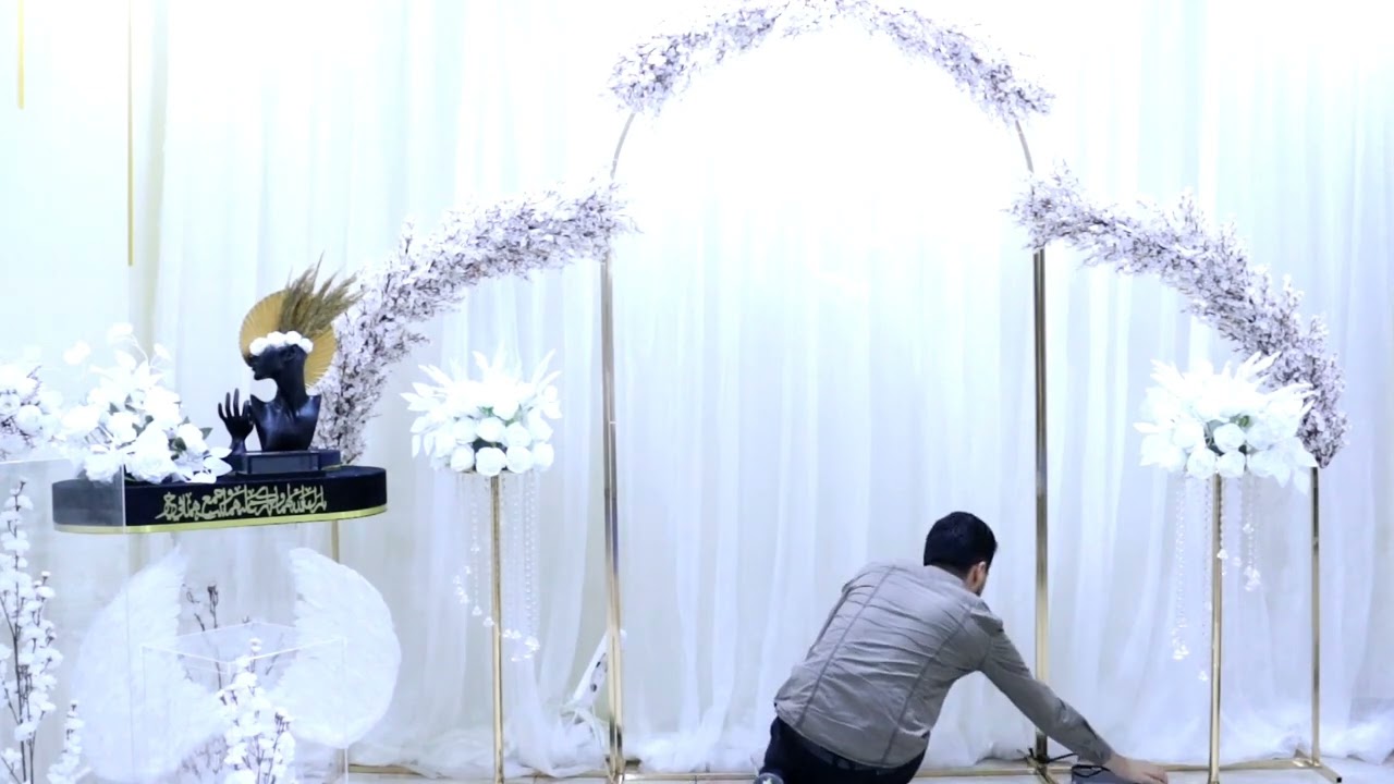 طريقه تركيب كوشه بيت او استراحه ورد ابيض #كوشه #كوش_افراح #طاولات_استقبال #جدة #جده_lلان #السعودية