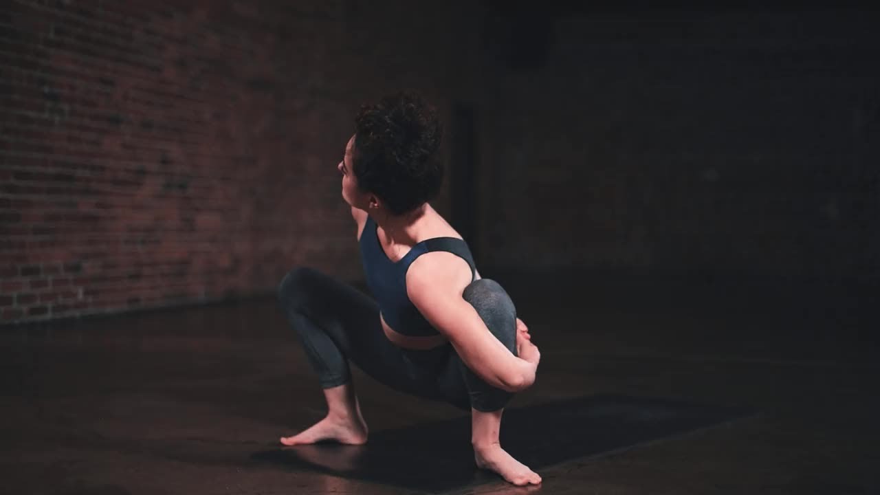 Quick Flow - Intermediate 2 - 20 Minutes