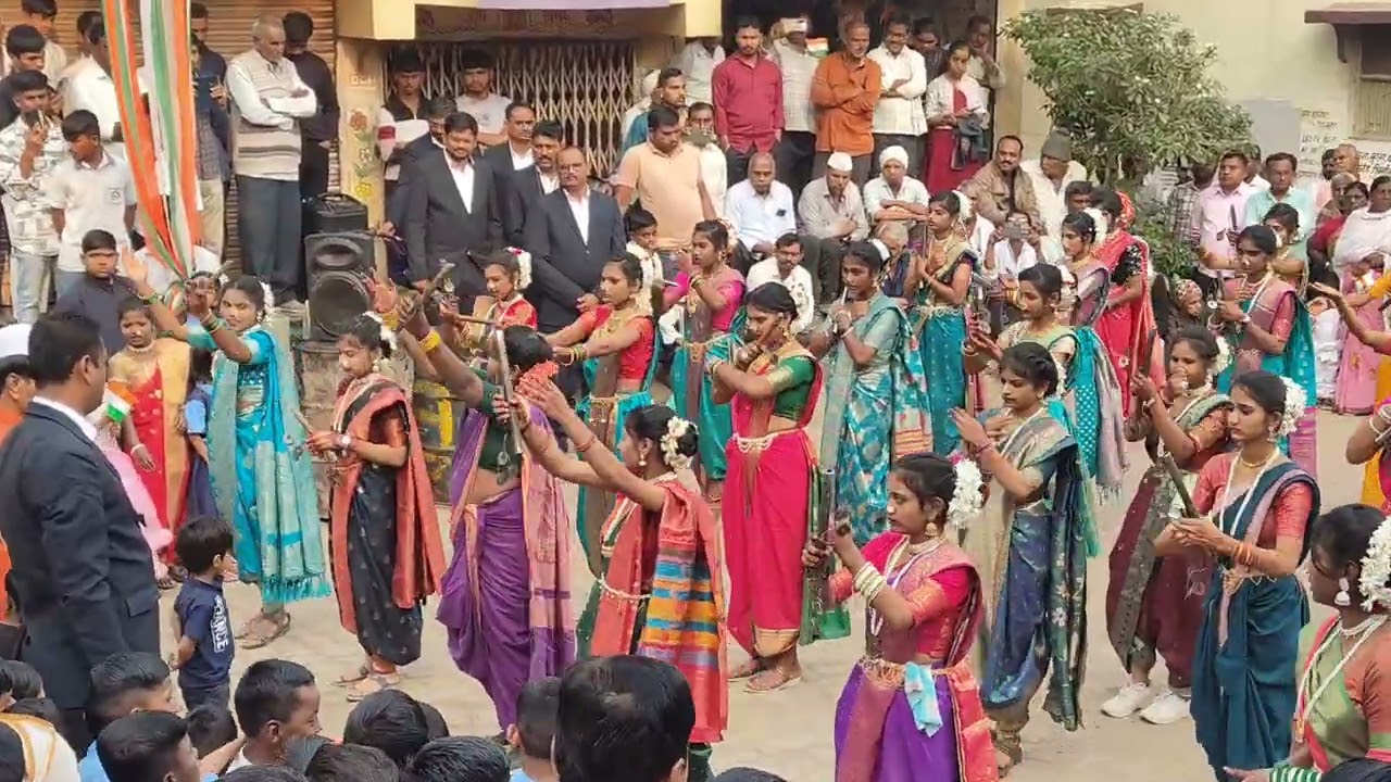 Beti hindustan ki lezim dance vedio