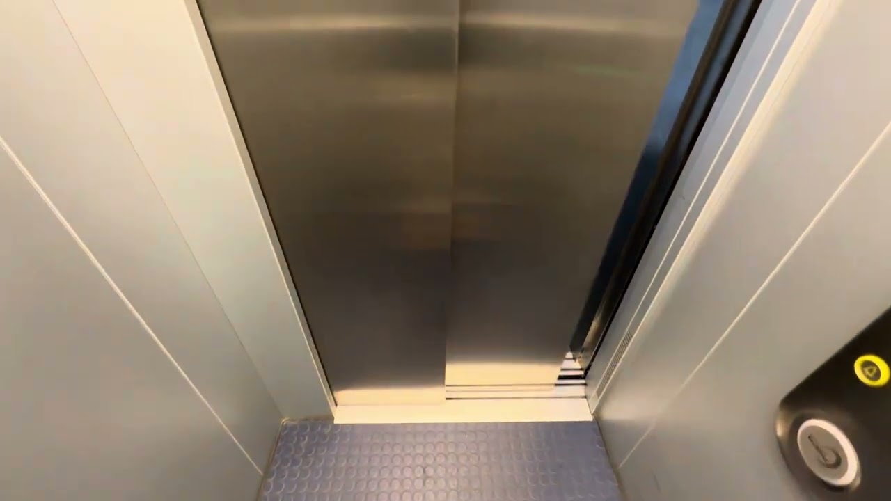 2009 KONE KSS 420 MonoSpace MRL traction elevator @ Koulutanhua 8A, Yliskylä, Helsinki, Finland