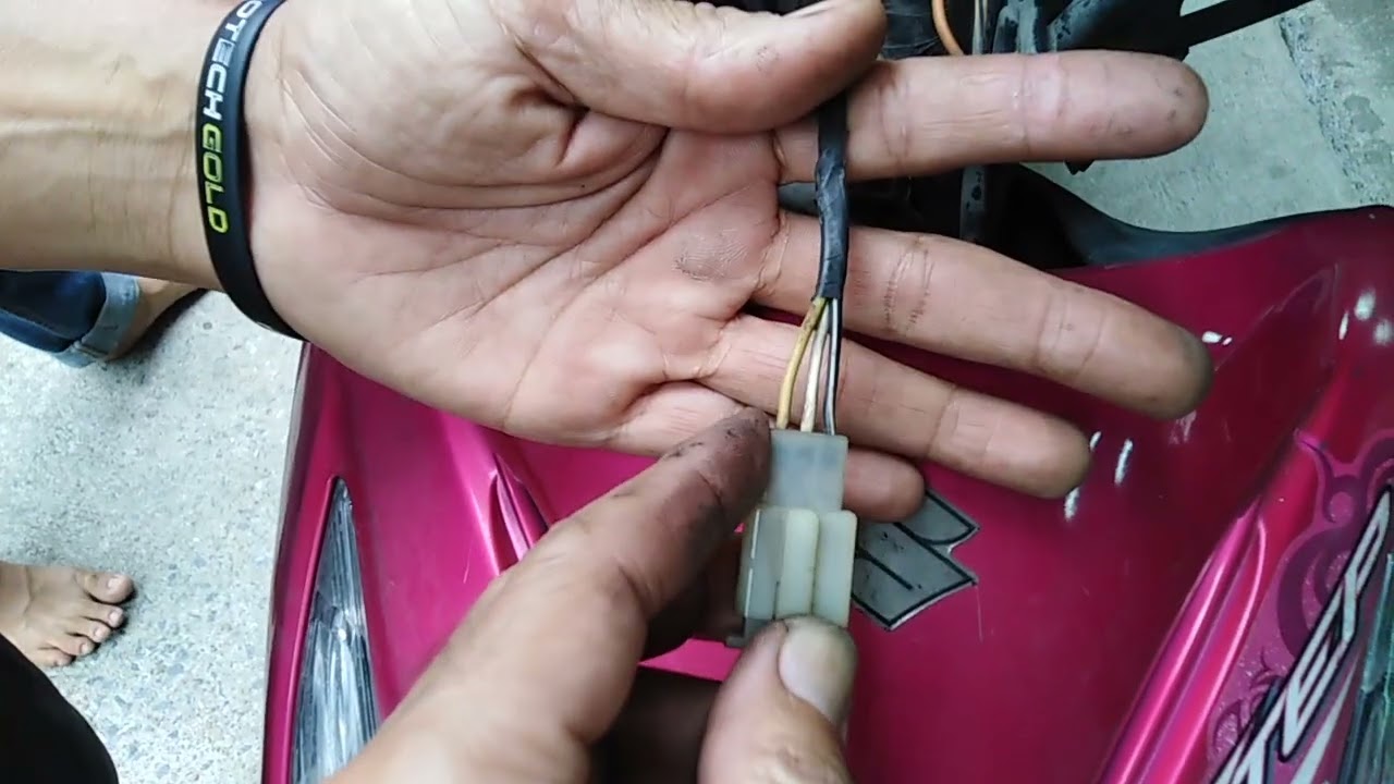 SUZUKI​ STEP 125​ โหด​ เลว​ บัดซบจริงๆเลย​ แบตเตอรี่​ 3​ ลูก​ จาก​ 3​ ร้าน​ ไม่หายให้เปลี่ยนขดลวดอีก