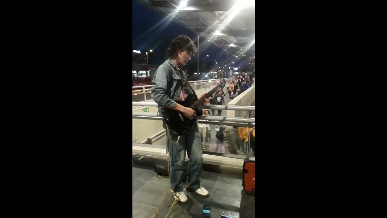 guitarrista de transmilenio (for the love of God) cover de Steve Vay