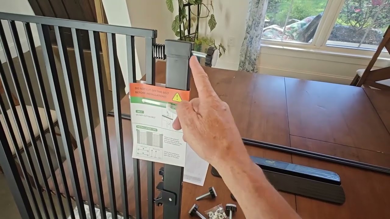 COMOMY 55 1' Extra Tall Pet Gate for Cats, Easy to Use and Install Tall Pet Gate Keeps Pets In There