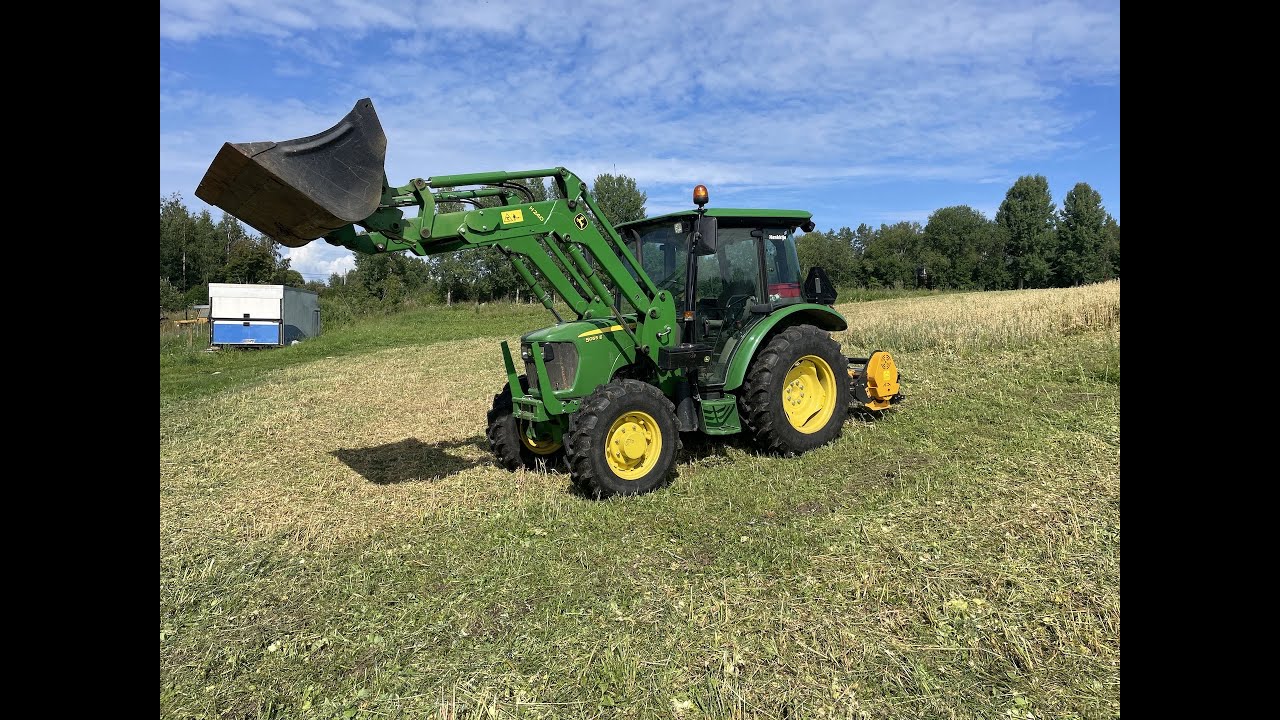 Kasvustoja silpuks John Deere 5055e ja Kellfri