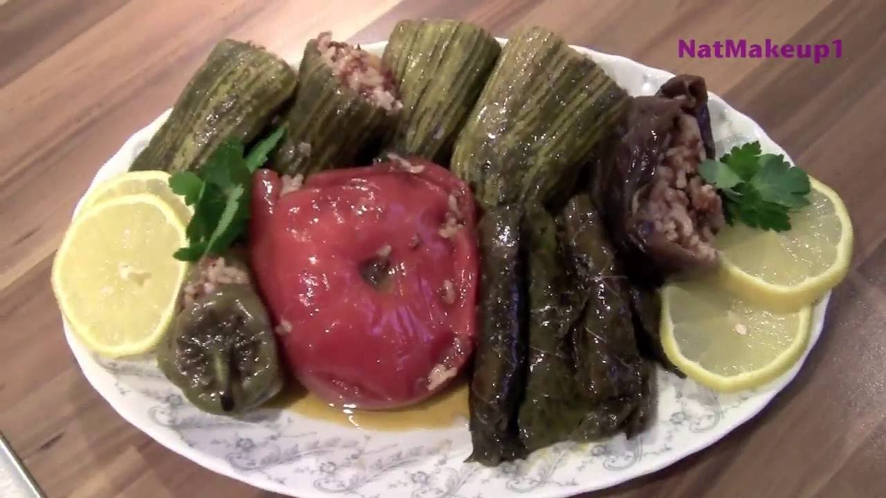 Dolma und Aprach / gefüllte Paprika und Weinblätter Assyrien style