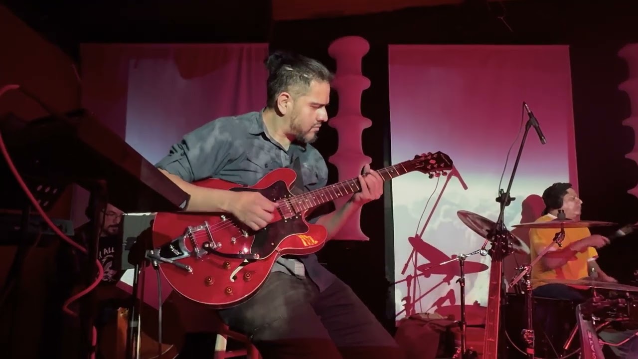Soda Stereo - Paseando Por Roma (cover by Radiorefresco)