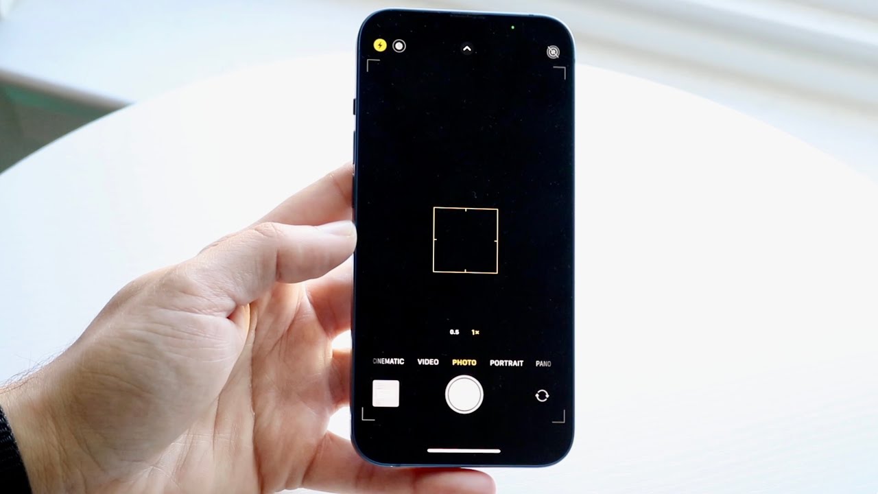 Как исправить зависание камеры iPhone на черном экране!