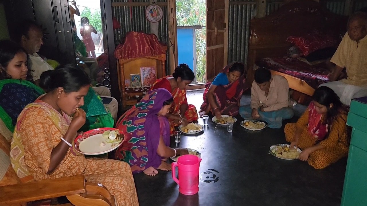 আজ আমার দিদি কি কি আয়োজন করে সবাইকে খাওয়ালো । Simple Village Market Vlog | Simple Village Rain day |