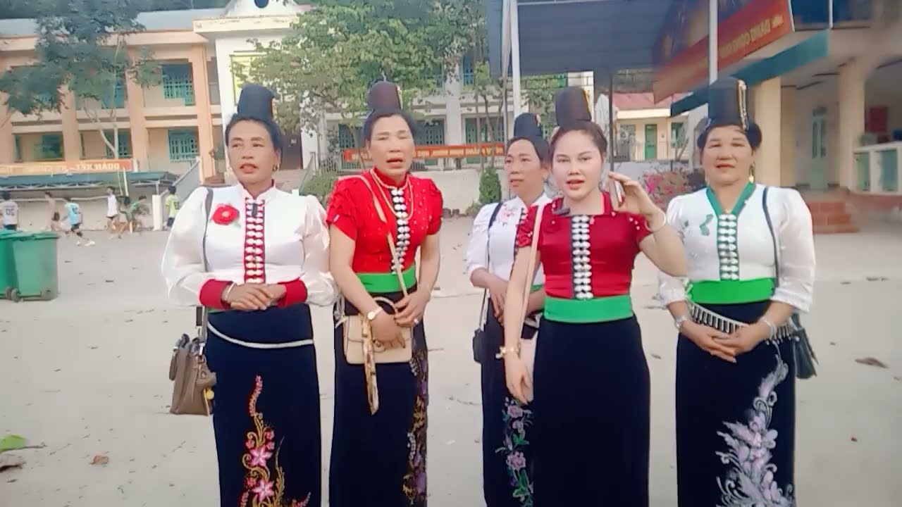 CHỈ HÁT BUỒN QUÁ NGHE CHỈ KHÓC 😭