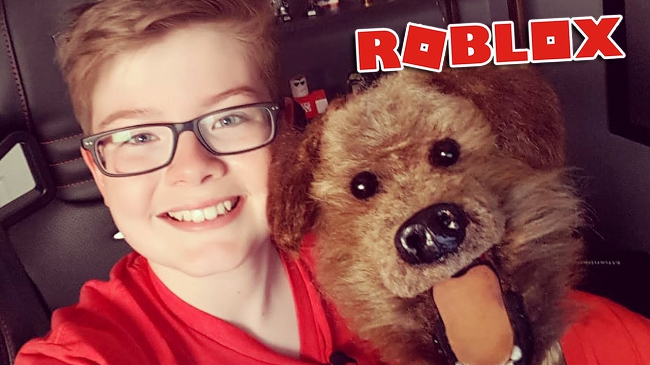 Playing Roblox with Hacker the talking dog!!