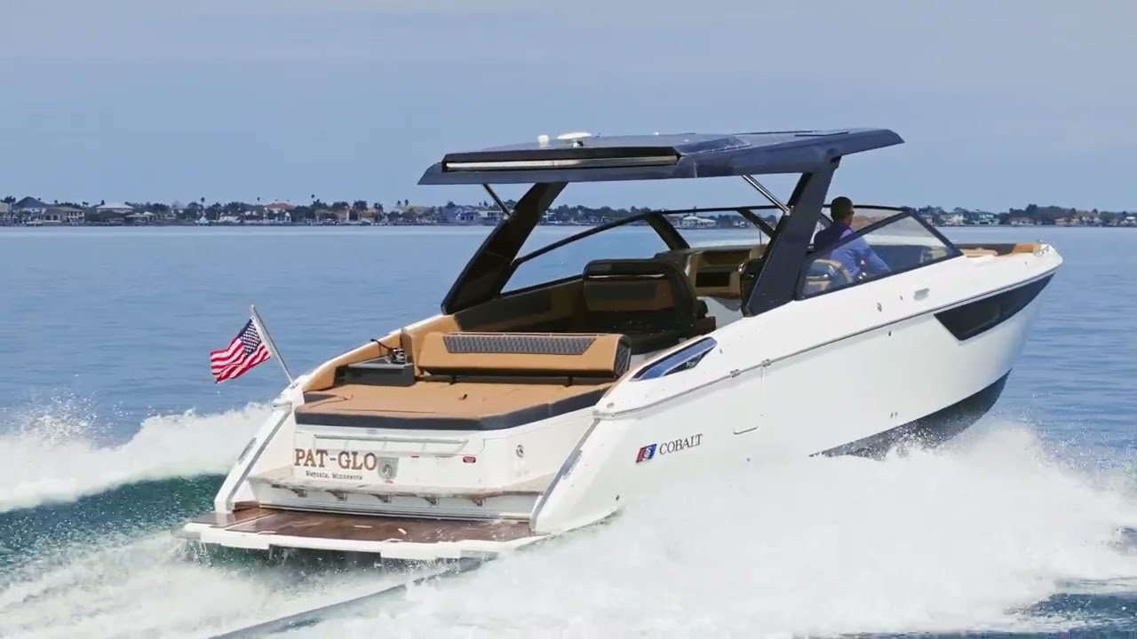 2023 Cobalt 35R for Sale -less than 65 total hours-Like new!