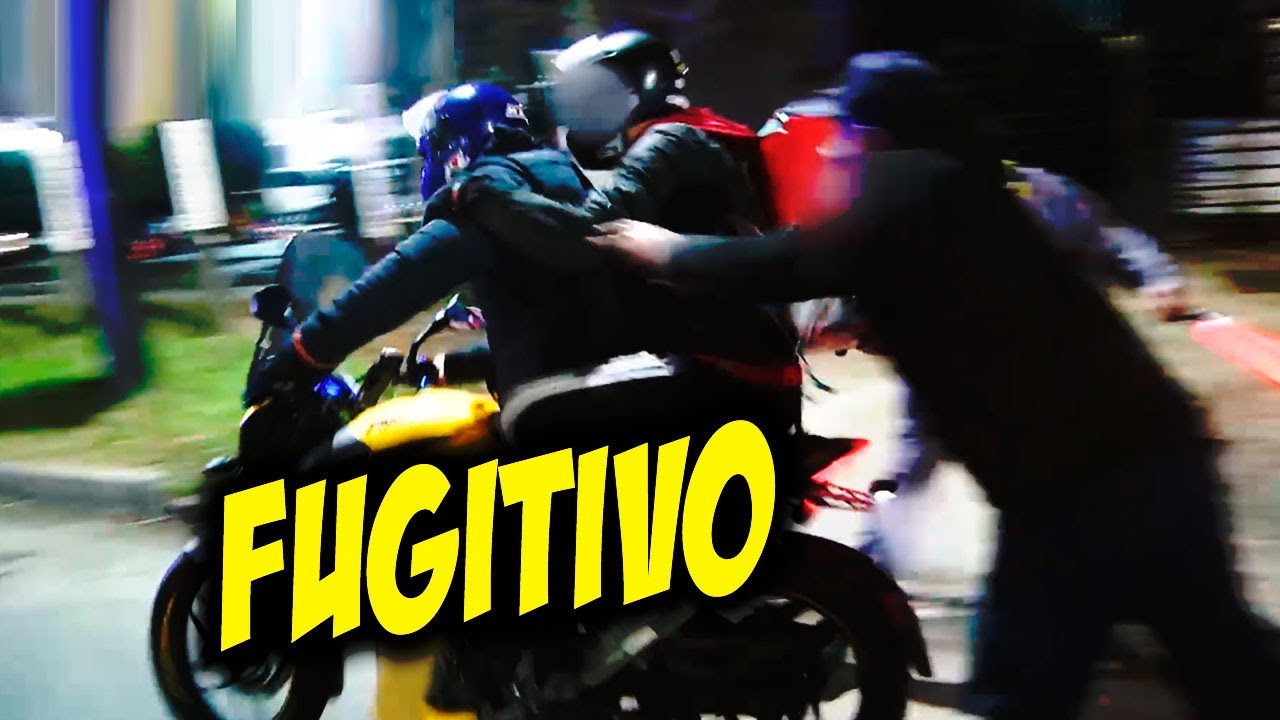 ¡MOTOQUERO FUGITIVO! Le secuestran la moto por no tener licencia y se escapa