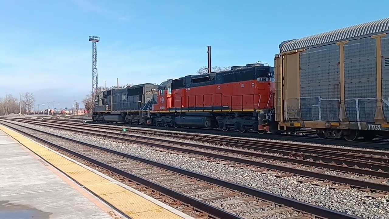 CN Local pulls into the yard  Homewood, IL 1/7/2026