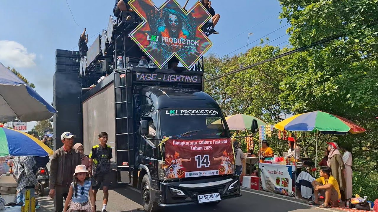 LKI FULL VIDEOTRON DI KARNAVAL NONGKOJAJAR,  52 SOUND TERNAMA HADIR DI SINI