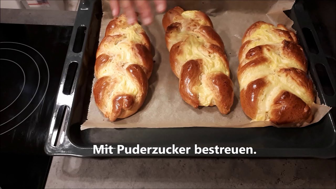 Hefezopf mit Vanillepudding Füllung