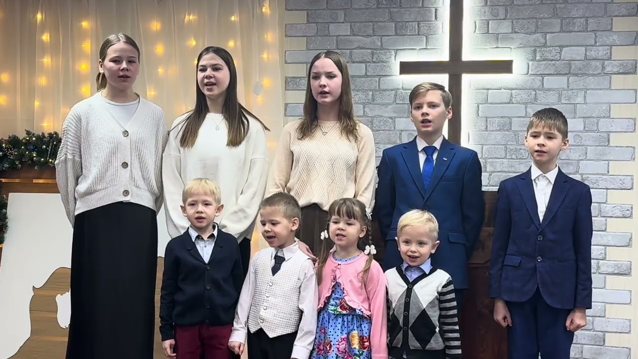 Песня «Спал город усталый»
