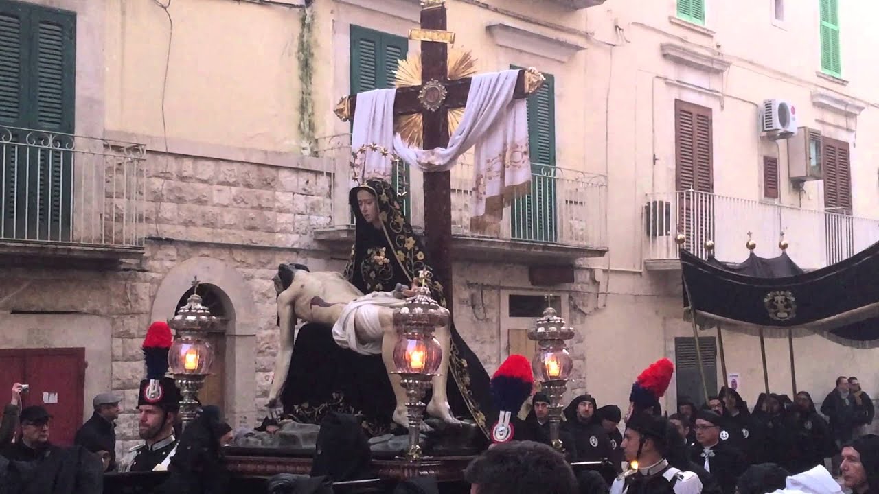 PROCESSIONE DELLA PIETA' IN VIA SIGISMONDO SABATO SANTO 4/4/15