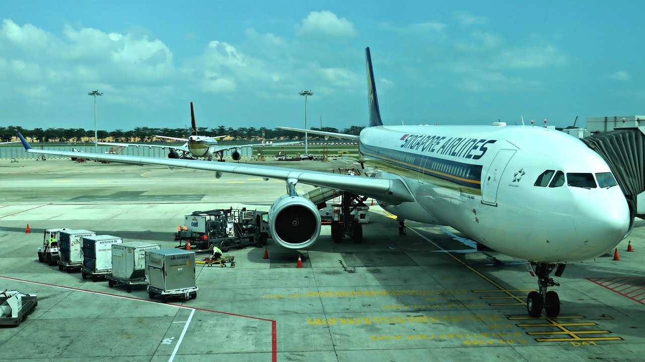 Singapore Airlines Flight Experience: SQ946 Singapore to Denpasar (Bali)