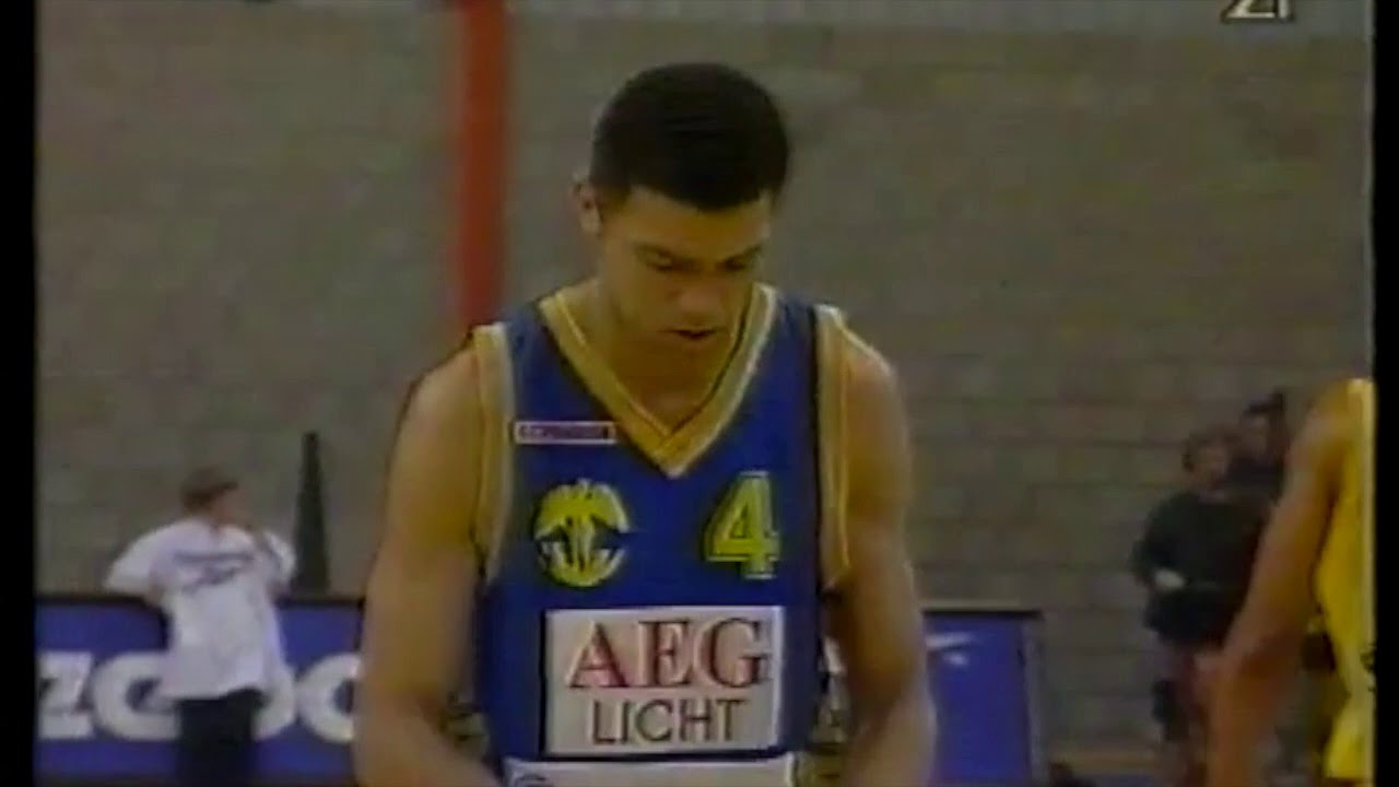 Basket: Finale de la Coupe de Belgique: Basket Brussels - Sunair Oostende (26/03/1995)