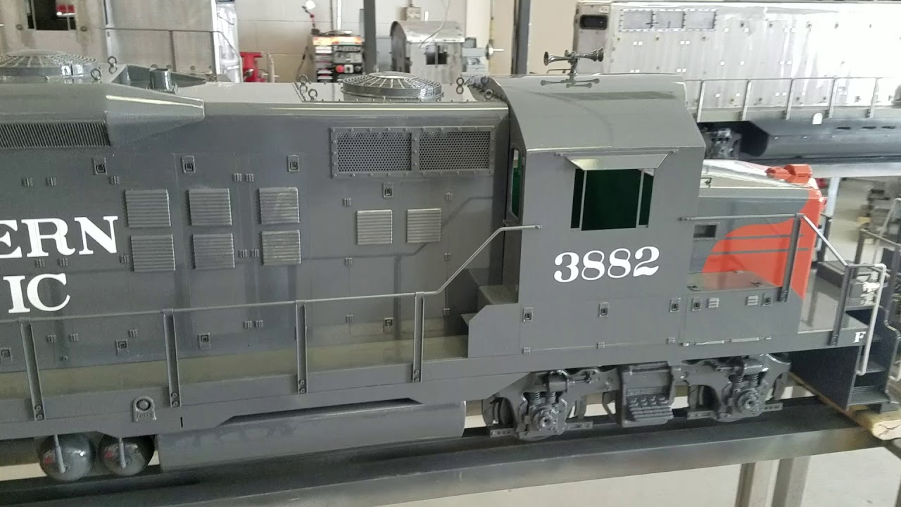 Backyard Train Co GP9s 7.5