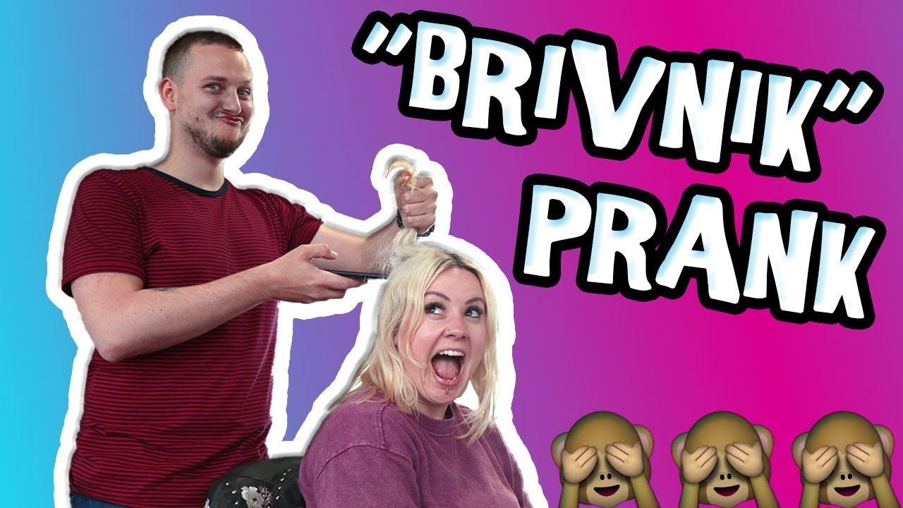 Kako prestrašit frende s fake brivnikom | PRANK