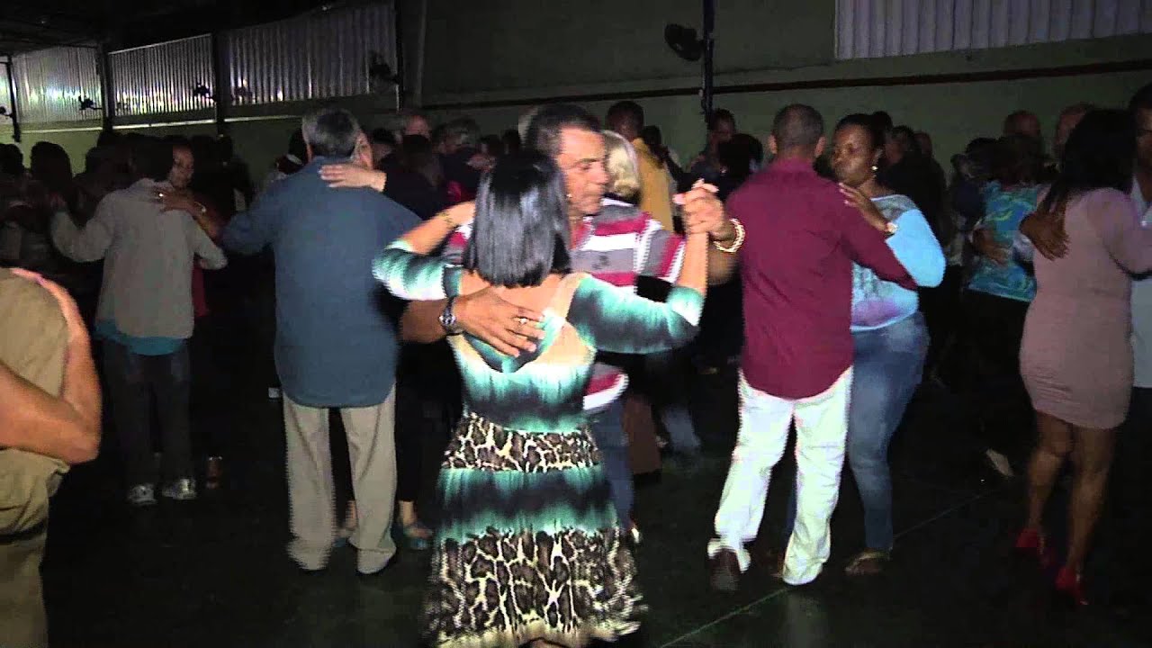 Rafael e Tatiane no Grupo dos Treze em Vila Isabel. GRAV JUN 2014 parte 01.