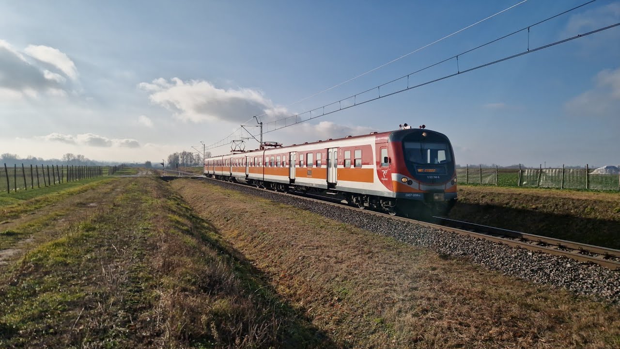 EN57-2018 jako REGIO z Szastarki do Lublina Gł., zbliża się do p.o. Leśniczówka 27.11.2024
