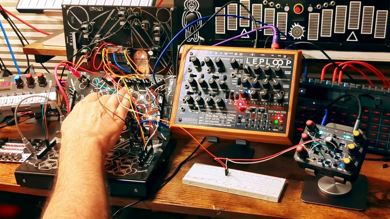 Folktek Mescaline + Leploop: Psycho-Conga Line