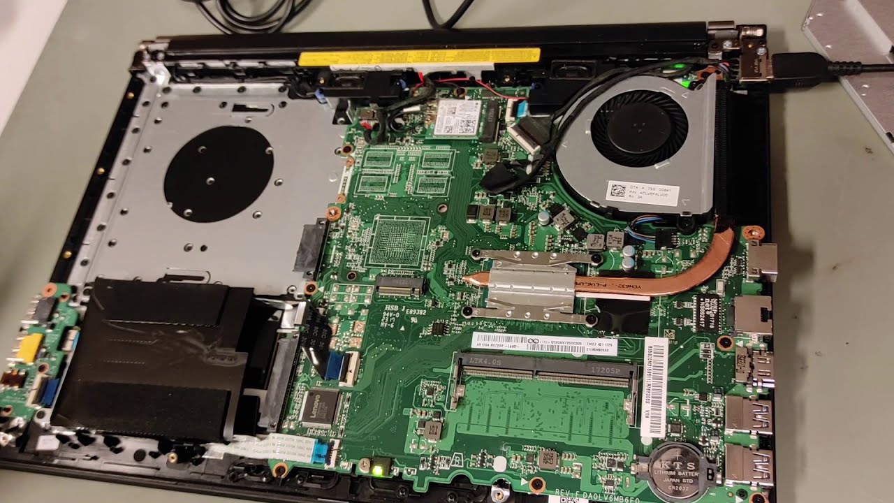 Продается неисправный Ноутбук Lenovo V510-14IKB