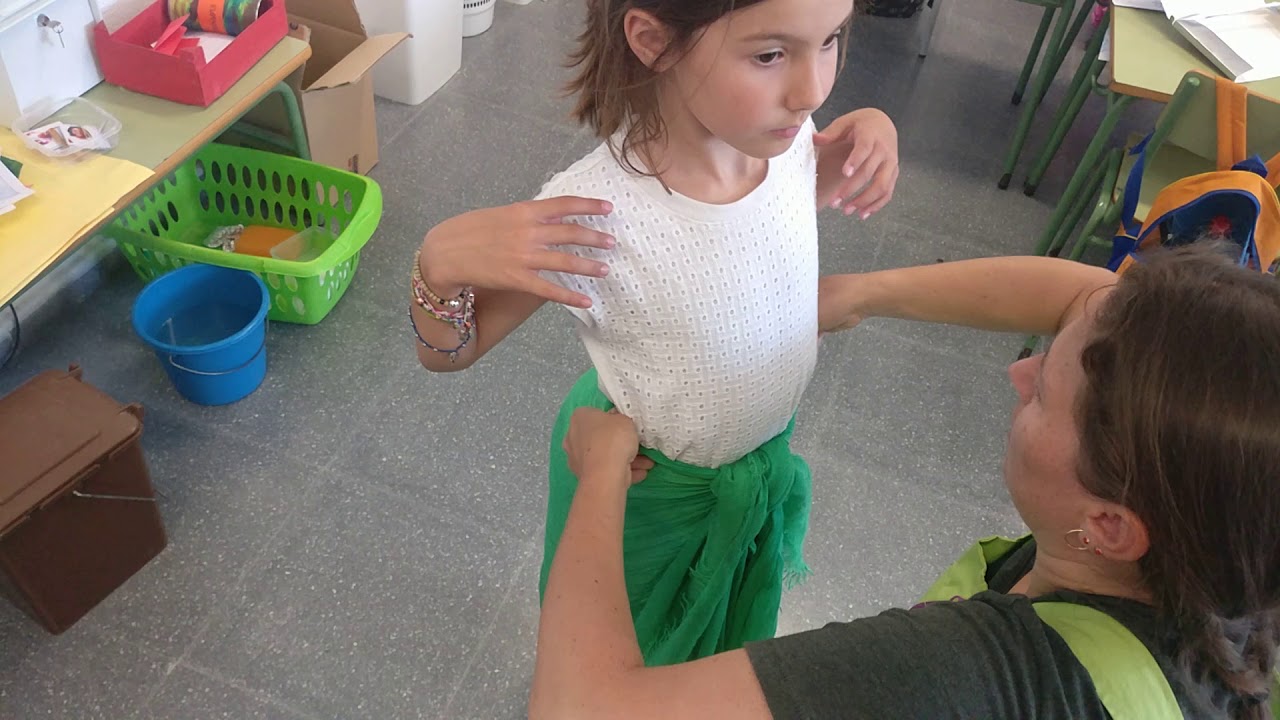 Falda mocador nines ball fi de curs