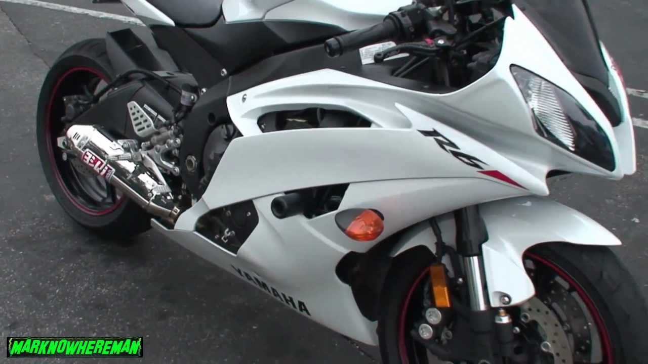 YAMAHA R6 Review - Walk Around and Comparison