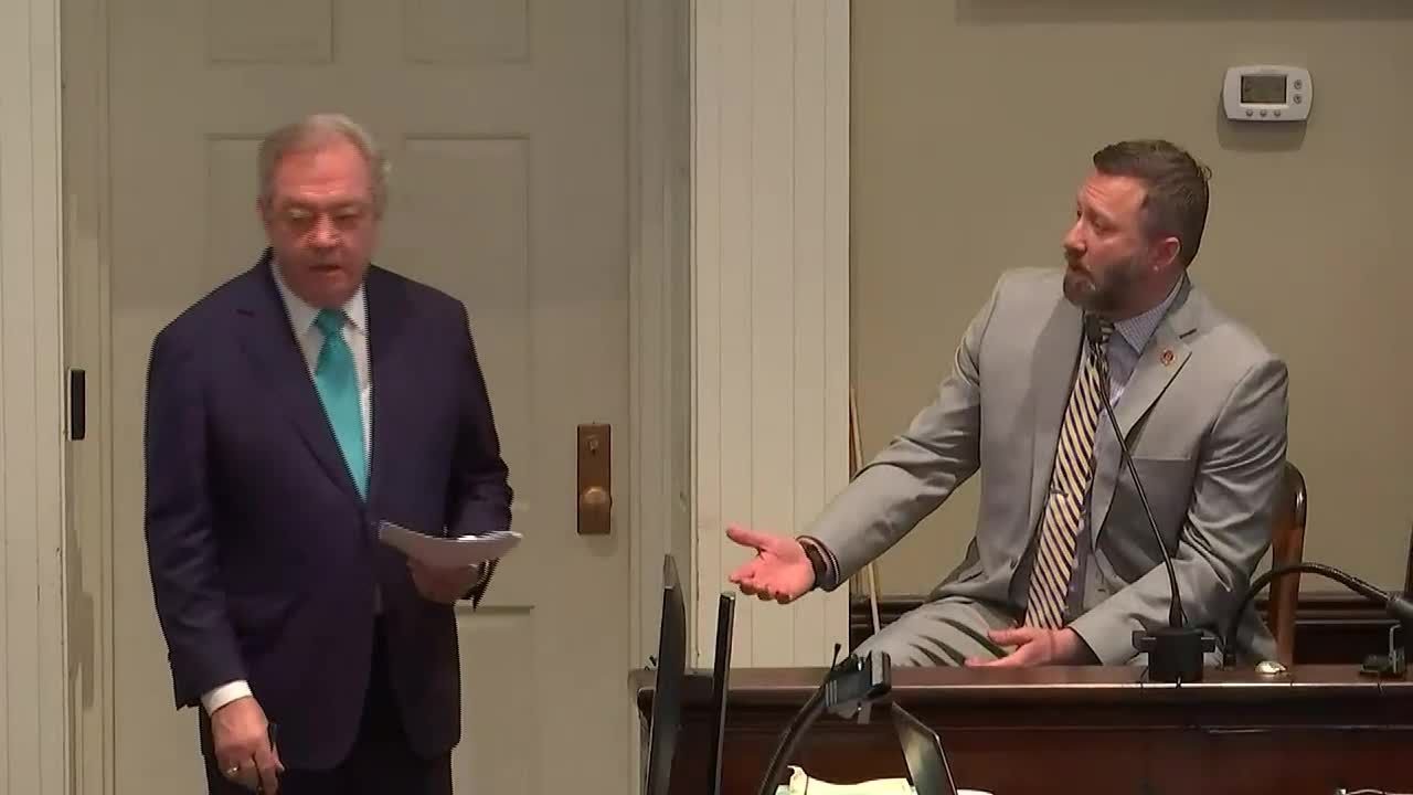 Murdaugh defense delivers heated cross-examination of SLED agent