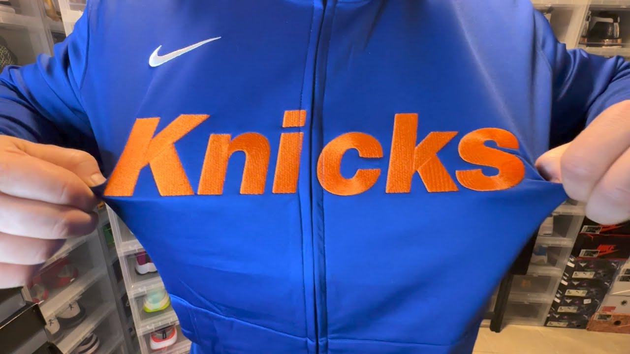 New York Knicks Nike Showtime Therma Flex NBA Hoodie