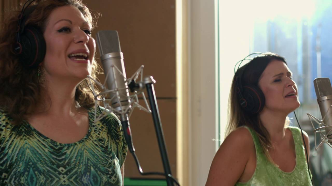 Ania Szarmach - City Of Music (live session) feat. David 